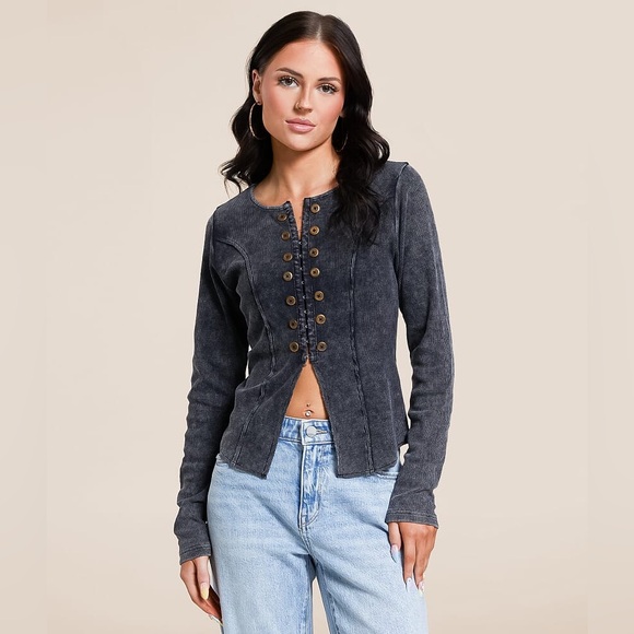 GILDED INTENT Split Hem Top in Washed Black - Picture 2 of 5